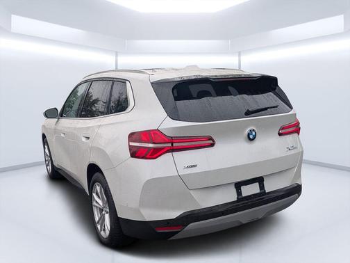 Mineral White Metallic 2025 BMW X3 30 xDrive