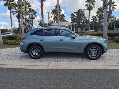 2026 Mercedes-Benz GLC 300 4MATIC
