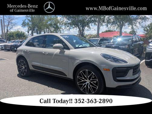 Chalk 2022 Porsche Macan Macan