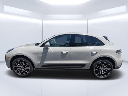 Chalk 2022 Porsche Macan Macan