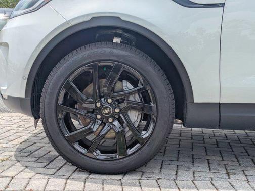 2025 Land Rover Discovery P300 S