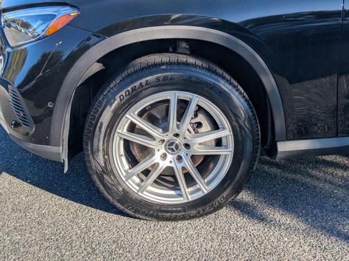 2023 Mercedes-Benz GLC 300 Base