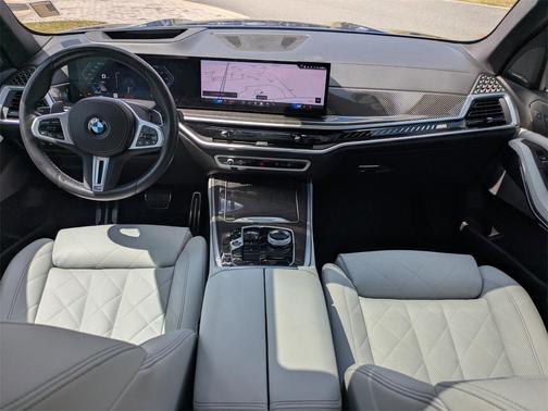 2024 BMW X5 M60i
