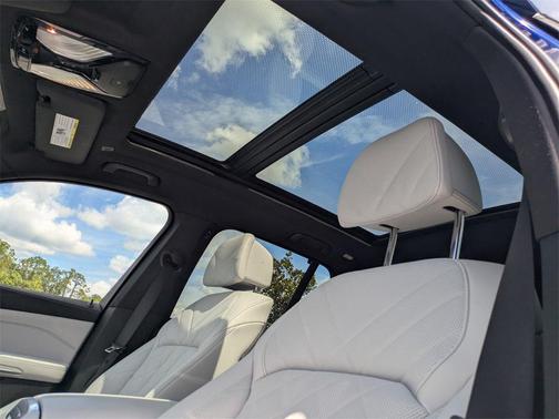 2024 BMW X5 M60i