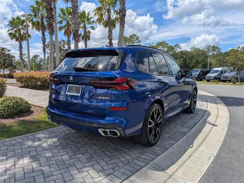 2024 BMW X5 M60i