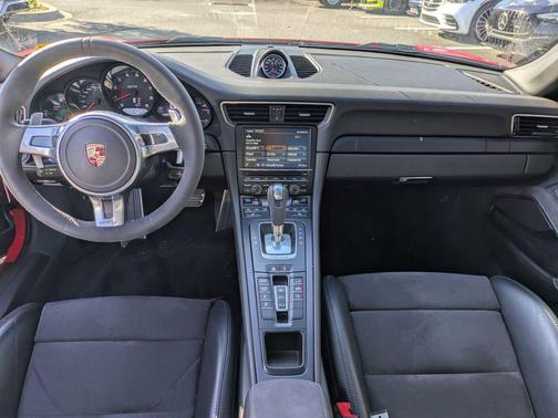 2015 Porsche 911 Carrera GTS