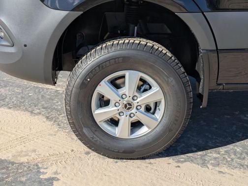 2026 Mercedes-Benz Sprinter 2500 Standard Roof