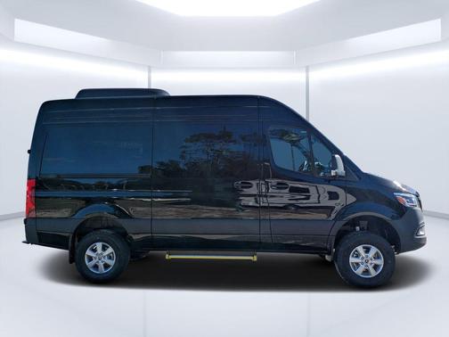 Obsidian Black Metallic 2026 Mercedes-Benz Sprinter 2500 Standard Roof