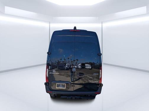 Obsidian Black Metallic 2026 Mercedes-Benz Sprinter 2500 Standard Roof