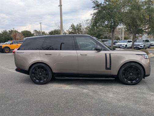 2023 Land Rover Range Rover Autobiography