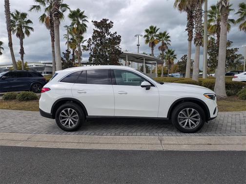 2025 Mercedes-Benz GLC 300 Base