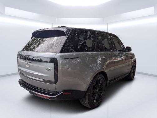 Eiger Grey Metallic 2023 Land Rover Range Rover P530 SE
