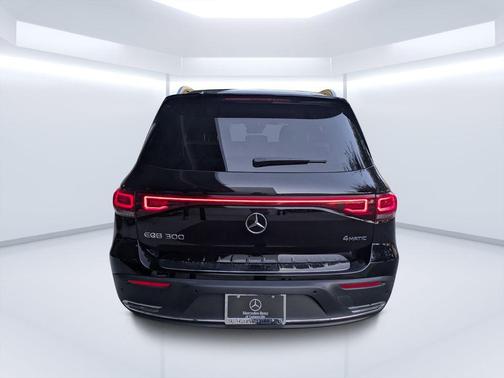 2023 Mercedes-Benz EQB 300 4MATIC