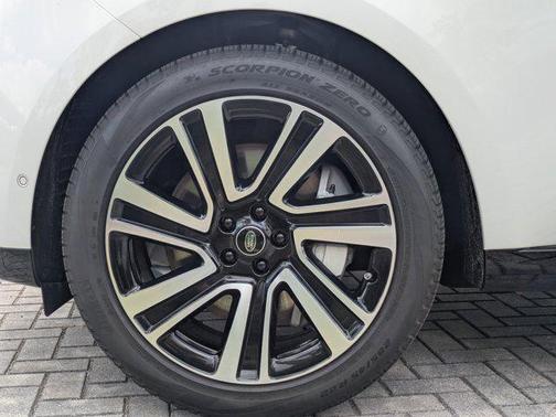 2023 Land Rover Range Rover P530 SE