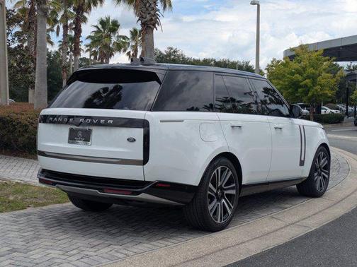 2023 Land Rover Range Rover P530 SE