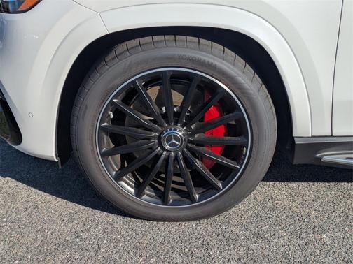 2025 Mercedes-Benz AMG GLS 63 Base