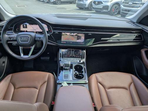 Florett Silver Metallic 2022 Audi Q8 55 Premium Plus