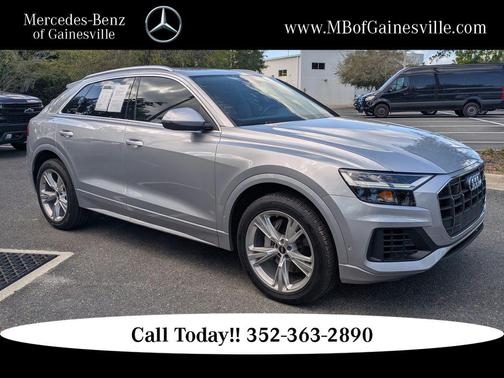 Florett Silver Metallic 2022 Audi Q8 55 Premium Plus