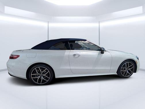 MANUFAKTUR Moonlight White Metallic 2023 Mercedes-Benz E-Class E 450