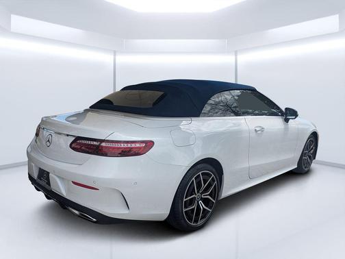 MANUFAKTUR Moonlight White Metallic 2023 Mercedes-Benz E-Class E 450