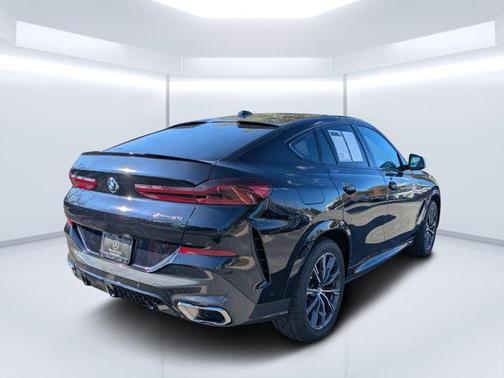 2025 BMW X6 xDrive40i