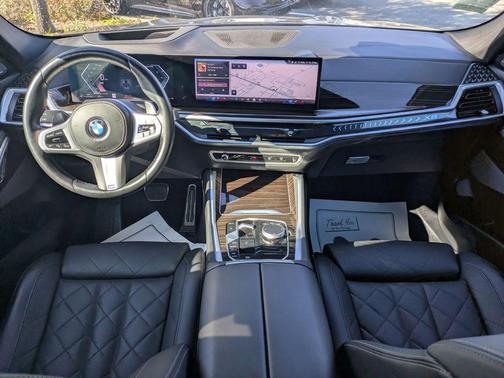 2025 BMW X6 xDrive40i