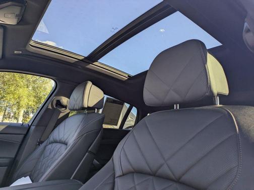 2025 BMW X6 xDrive40i