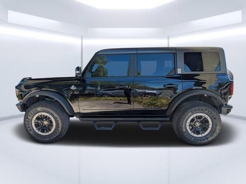 Shadow Black 2024 Ford Bronco Outer Banks