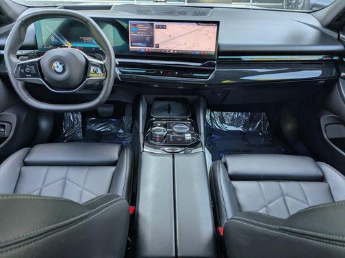 2025 BMW 530 530i