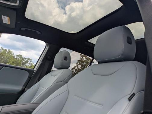 2026 Mercedes-Benz GLB 250 Base