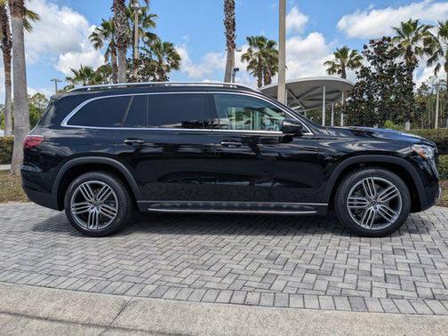 2025 Mercedes-Benz GLS 450 4MATIC