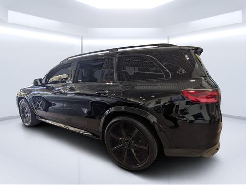 Obsidian 2026 Mercedes-Benz Maybach GLS 600 4MATIC
