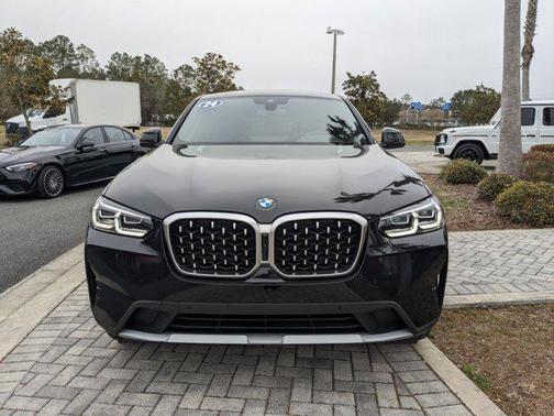 2024 BMW X4 xDrive30i