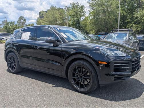 Black 2024 Porsche Cayenne Cayenne