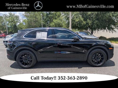 Black 2024 Porsche Cayenne Cayenne