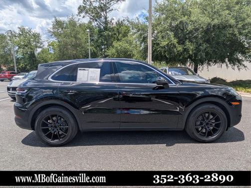 Black 2024 Porsche Cayenne Cayenne