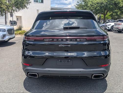 Black 2024 Porsche Cayenne Cayenne