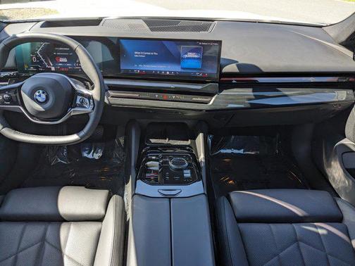 2024 BMW 530 i