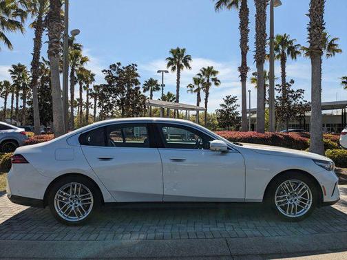 2024 BMW 530 i