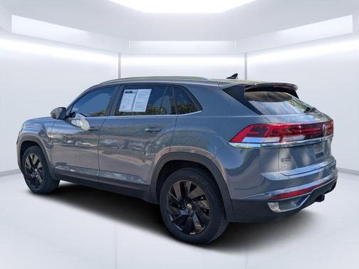 Pure Gray 2024 Volkswagen Atlas Cross Sport 2.0T SE w/Technology