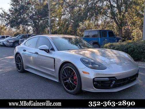 2019 Porsche Panamera GTS