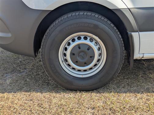 2025 Mercedes-Benz Sprinter 2500 Standard Roof