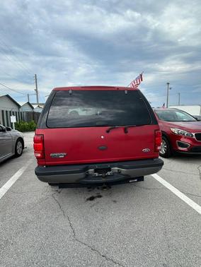 Red 2001 Ford Expedition XLT