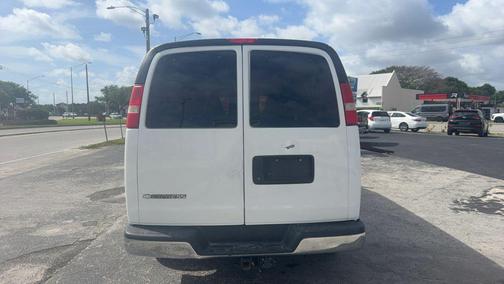 Summit White 2016 Chevrolet Express 3500 LT
