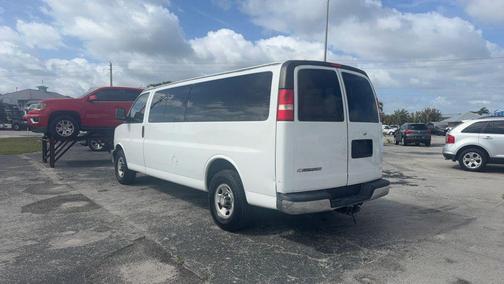Summit White 2016 Chevrolet Express 3500 LT