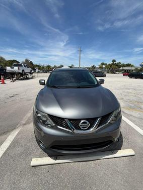 Gun Metallic 2017 Nissan Rogue Sport SL