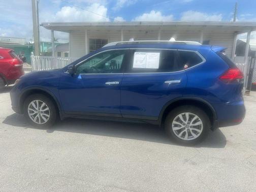 Caspian Blue 2017 Nissan Rogue SV