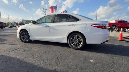 2016 Toyota Camry SE