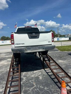 Glacier White 2016 Nissan Frontier SV