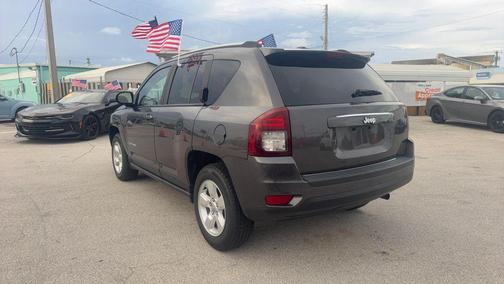 Granite Crystal Metallic Clearcoat 2017 Jeep Compass Sport